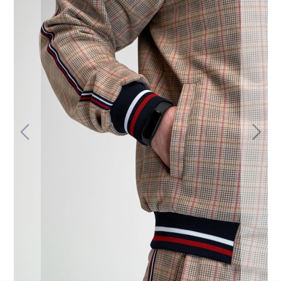 The Gentlemens Tracksuit - Picture 3 of 4